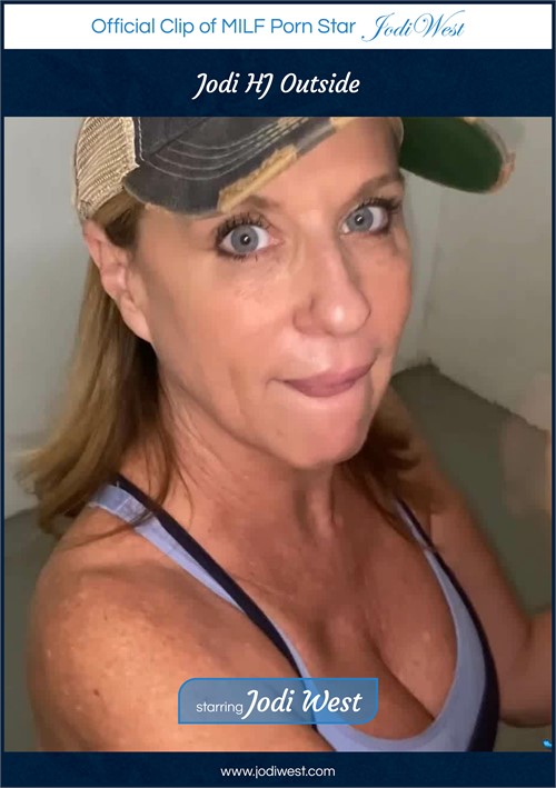 Jodi HJ Outside