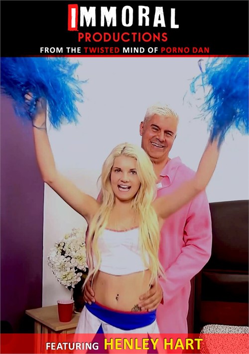 Tiny Cheerleader W Tight Pussy Makes AVN Hall Of Famer Cum Two Times