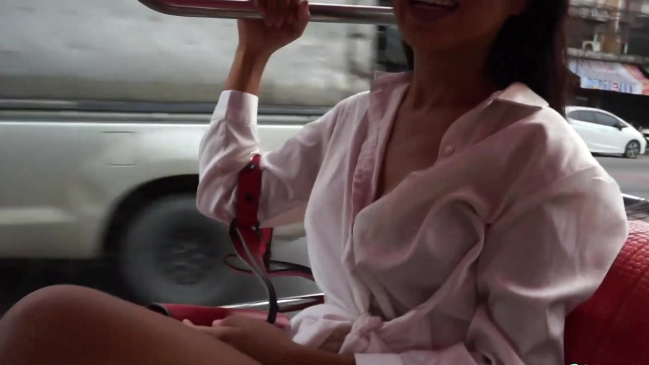 Stunning Fernie craves for white cock