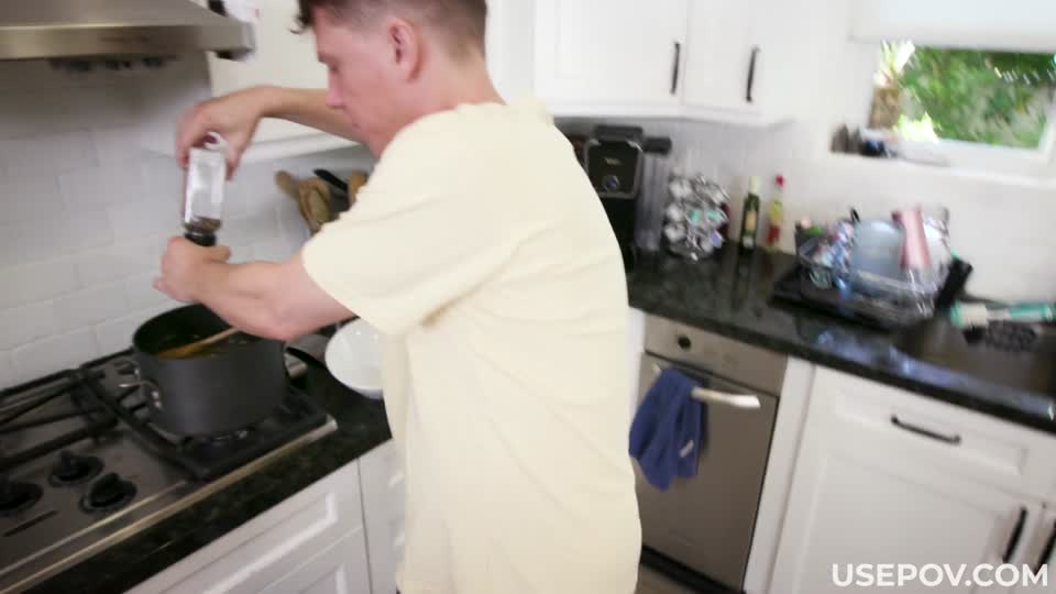 Friendly Freeuse Neighbor