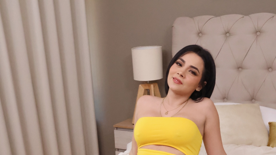 OPEN-MINDED COUPLE . NICOLE ZURICH